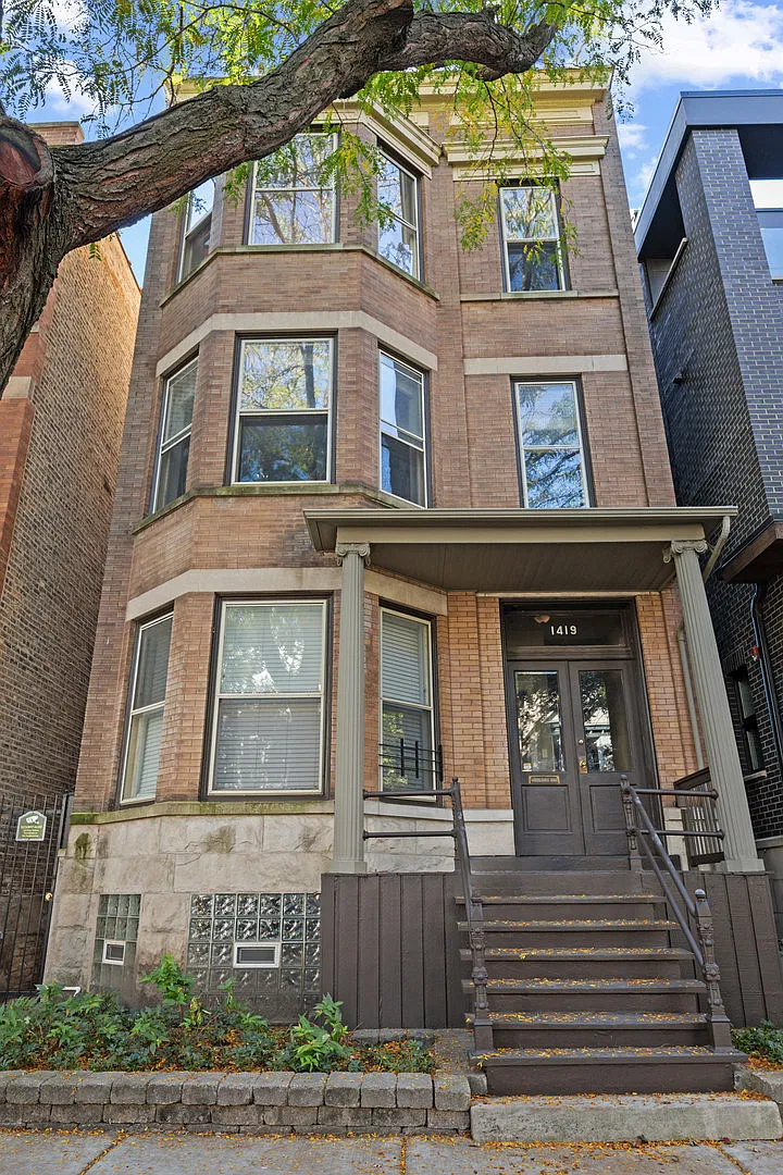 1 bed, $2,400 — Photo 1