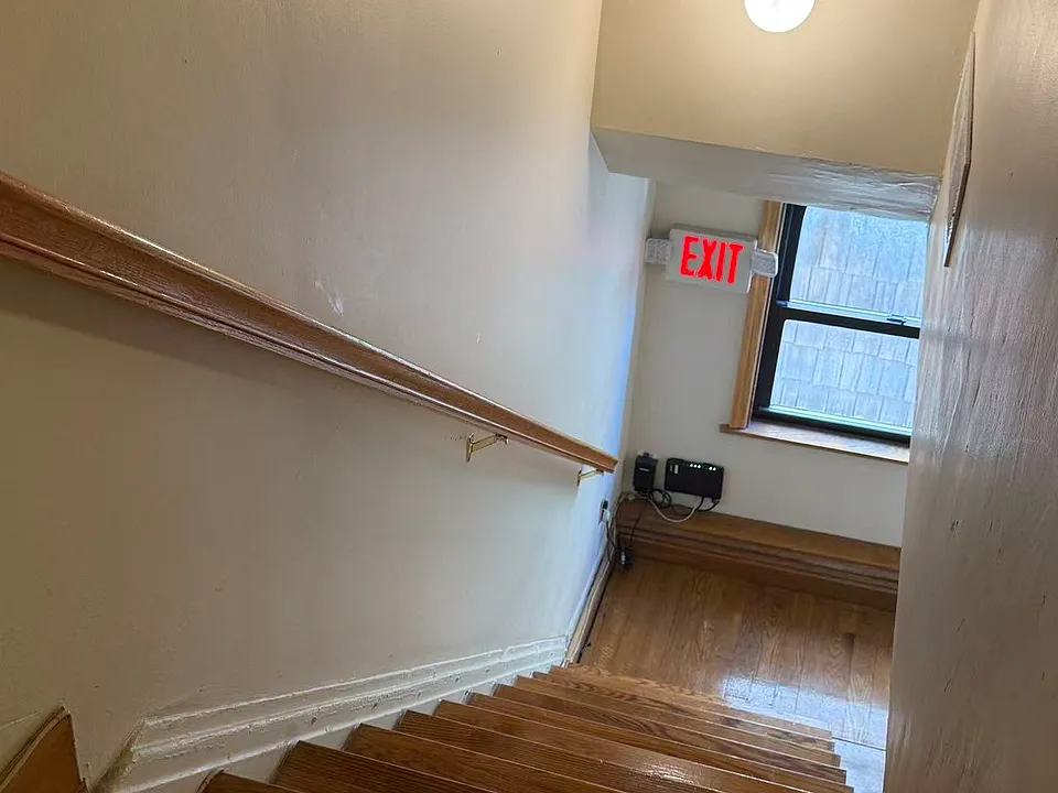 302 N Craig St #3