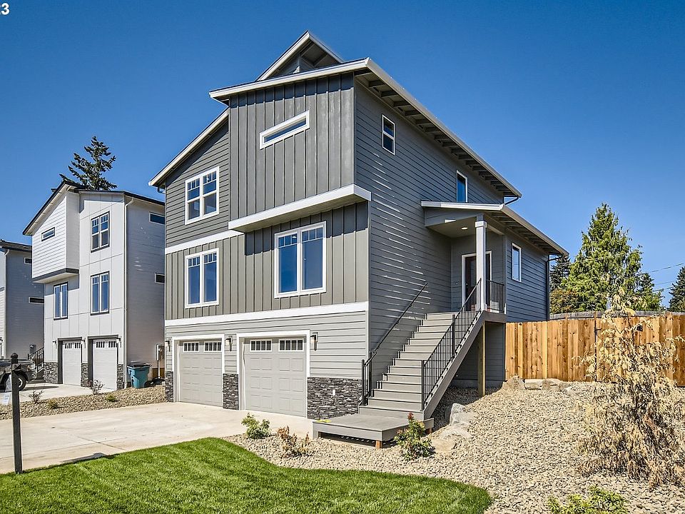 1st image of 5308 NE 43rd Cir