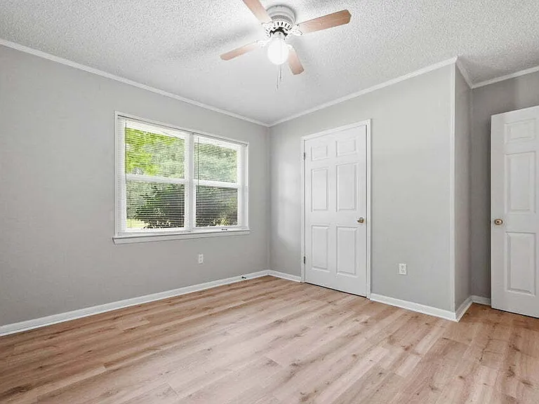 106 Andrews Ave — Photo 26