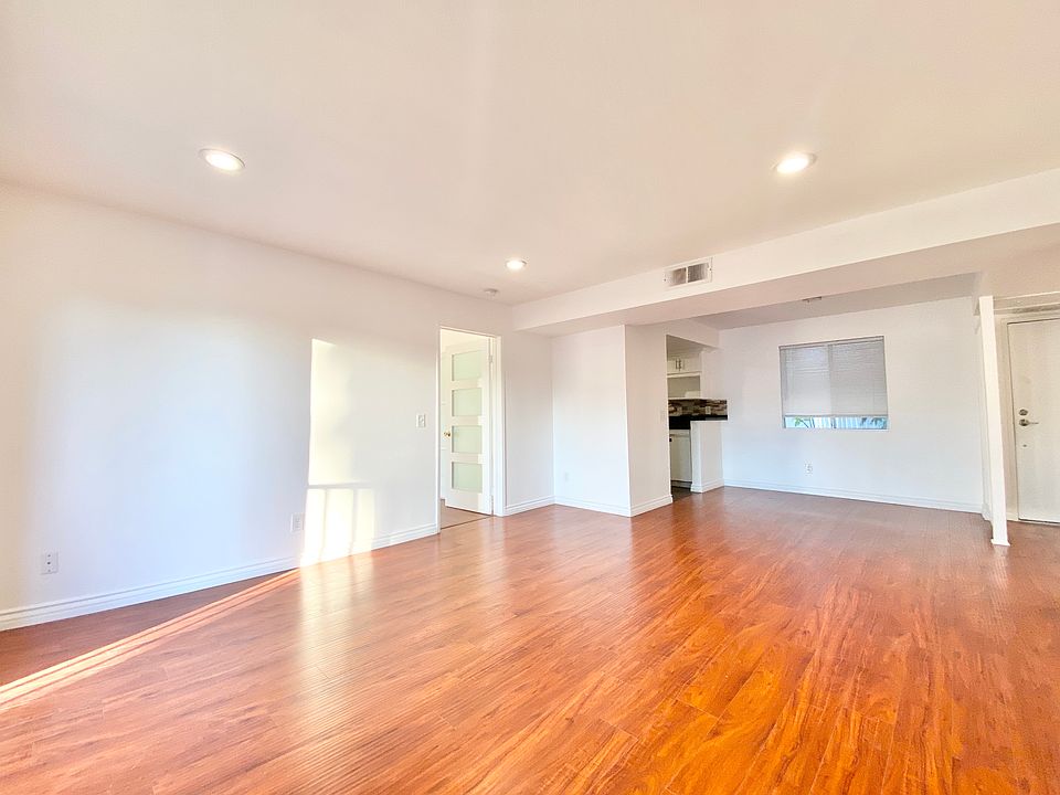 1st image of 740 S Harvard Blvd #101