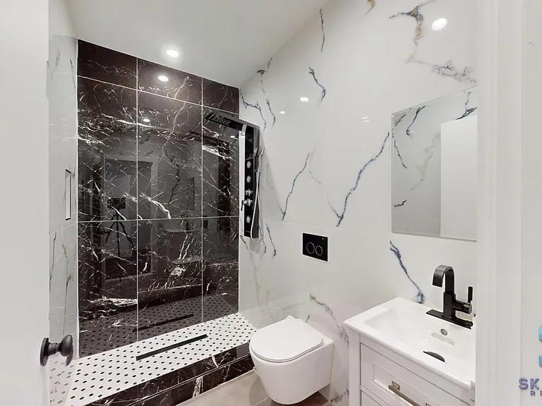 239 E 28th St #3A — Photo 16