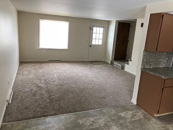 3rd image of 3512 Williamsburg Dr