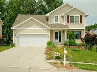 5200 Sycamore Dr, Pleasant Hill, IA 50327