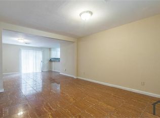 3823 Heatherbrook Dr, Houston, TX 77045