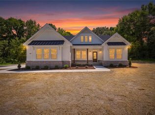 435 Gallbush Rd, Chesapeake, VA 23322