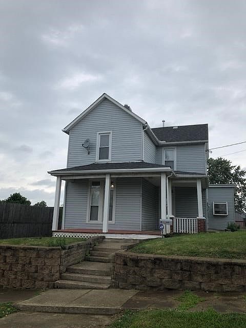 1st image of 140 W Beech St