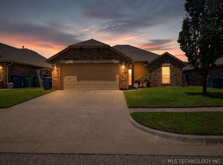 3525 Tecumseh Dr, Yukon, OK 73099