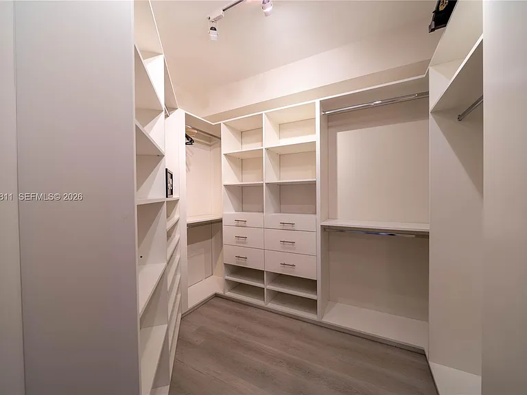 19900 E Country Club Dr #1120 — Photo 15