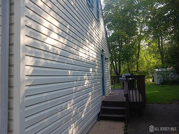 4th image of 37 Harrison Ave