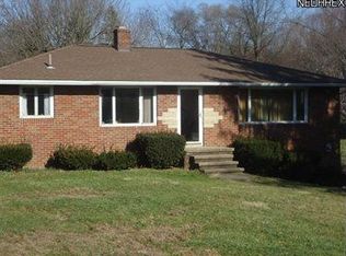 12881 Sunset Cir NW, Uniontown, OH 44685