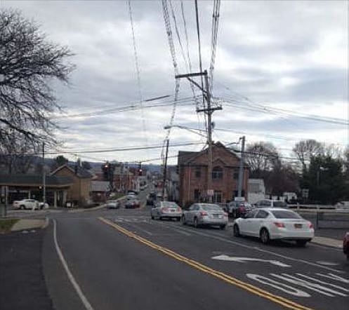2nd image of 9 W Railroad Ave