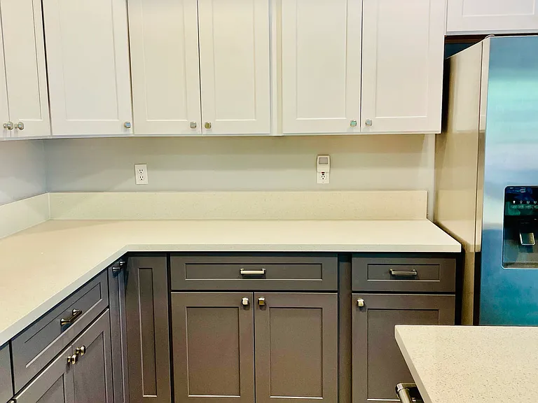 Plenty of kitchen cabinet