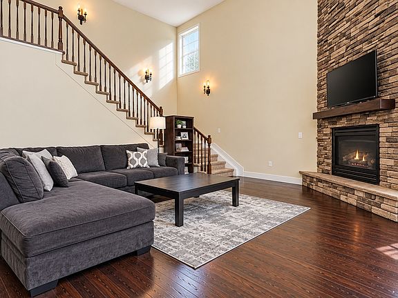 2nd image of 10555 Albion St #8