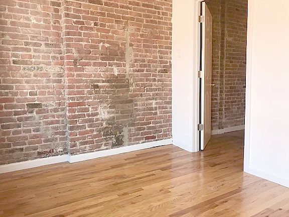 2nd image of 222 W 20th St APT 10