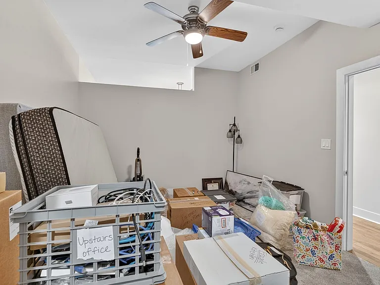 525 Kedzie St — Photo 82