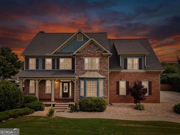2nd image of 8205 Applewood Ct