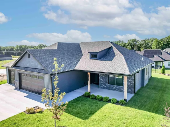 3525 Honey Shoal Dr, Columbia, MO 65202