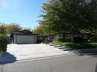 731 W Felspar Ave, Ridgecrest, CA 93555