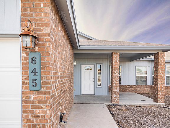2nd image of 645 Villa Victoria Dr