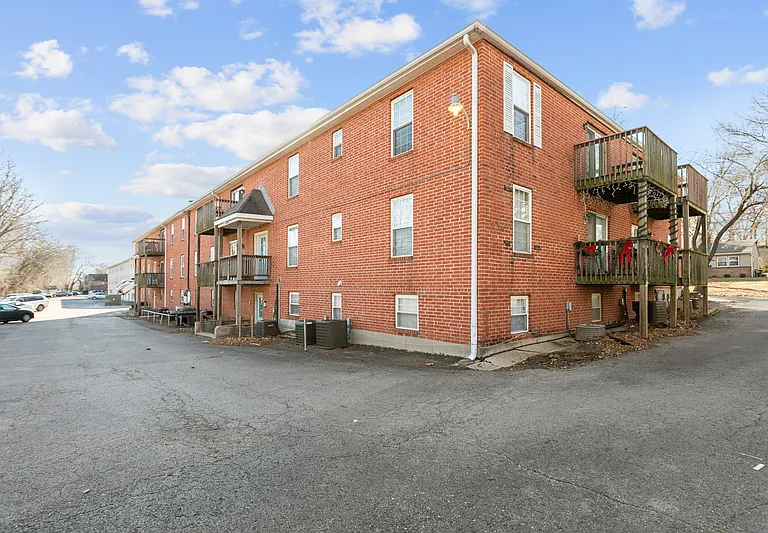 8325 Lowell Ave #4 — Photo 8