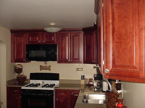 4th image of 1112 Edward St
