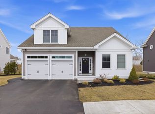 40 Sage Ln, Portsmouth, NH 03801