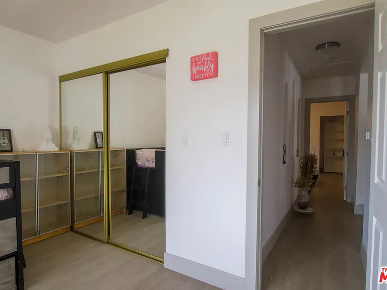 2223 W 78th Pl — Photo 12