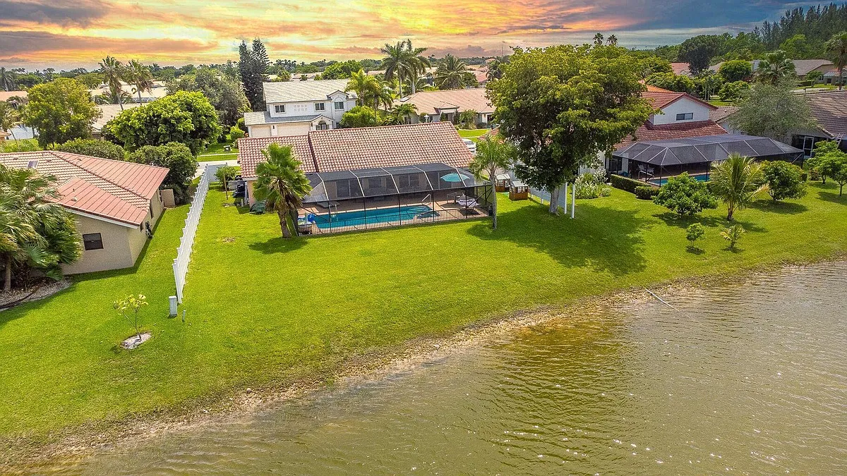 Building Photo - 20725 Waters Edge Ct