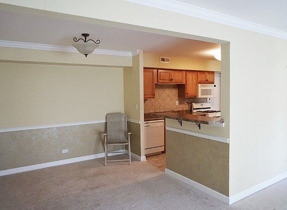 3rd image of 2164 Country Club Dr #2E