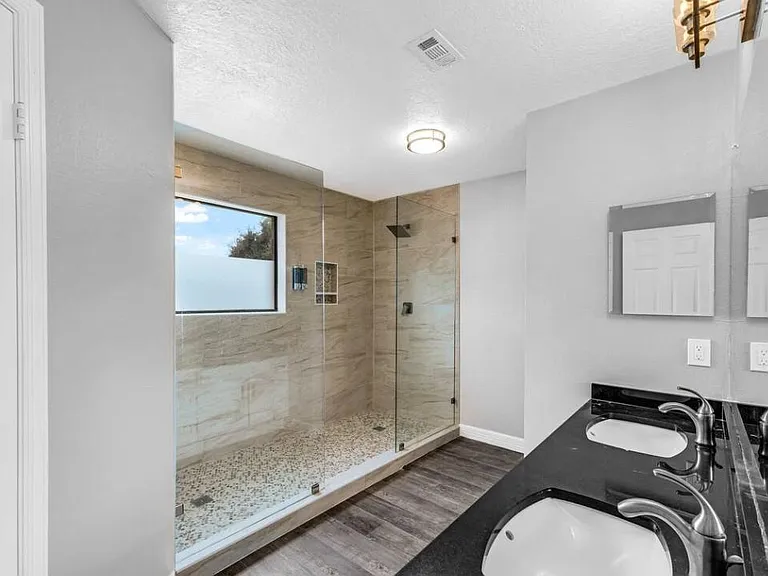 7606 Magnolia Shadows Ln — Photo 15