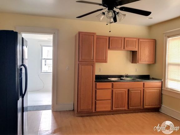 2nd image of 125B E 9th St