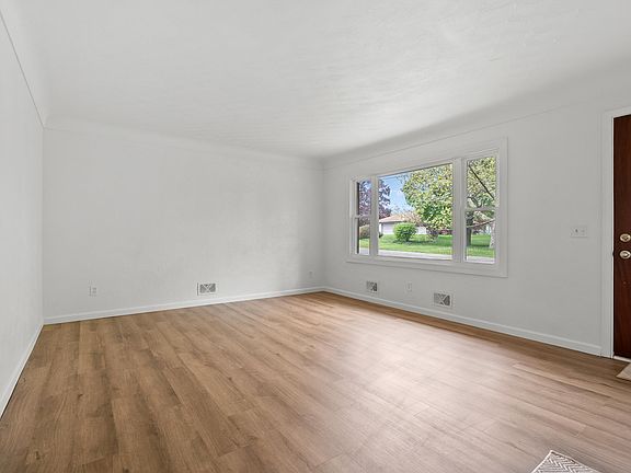 4th image of 4703 Sunnydale Ave