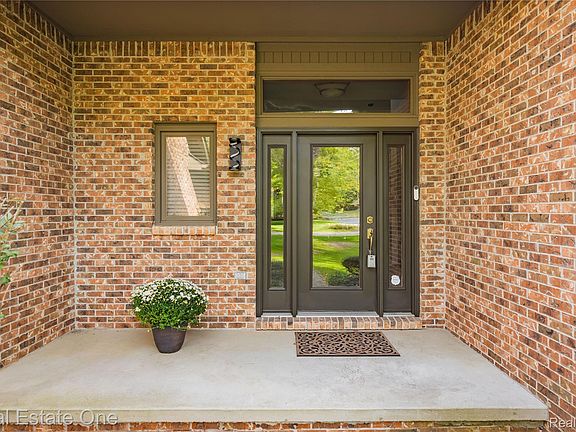 3rd image of 9393 Arbor Way