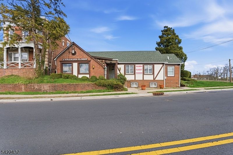 1st image of 630 Florida Grove Rd #0
