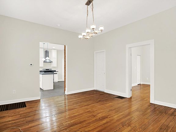 5th image of 1519 Woodlawn Ave