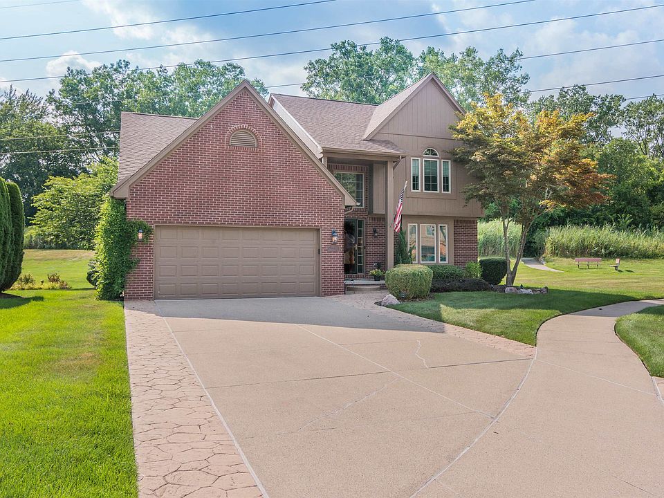 1st image of 57721 Yorkshire Ct