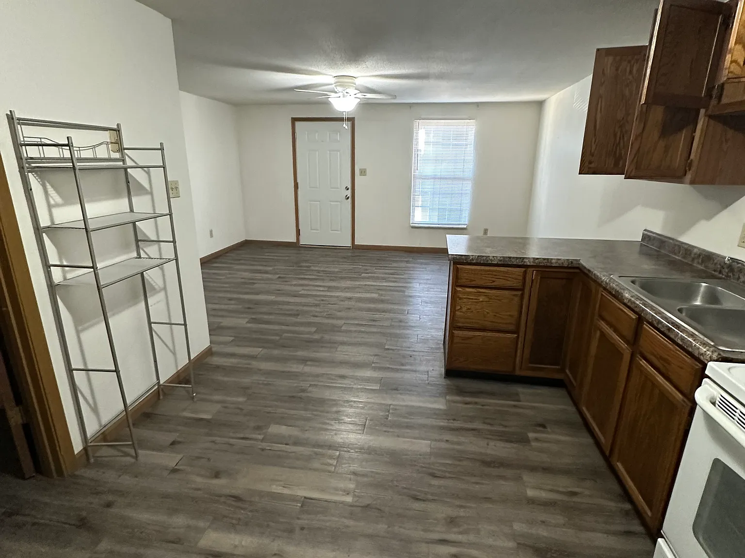 1 bed, 600 sqft, $700 — Photo 1