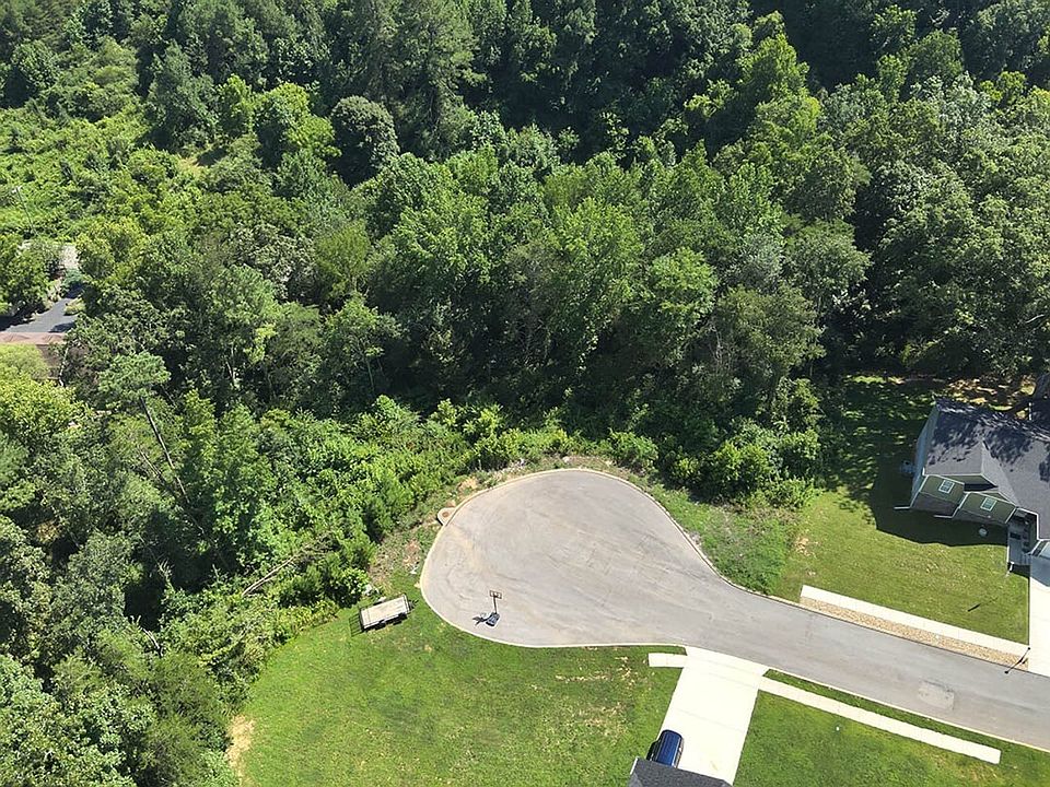 1st image of 236 Mockingbird Ln