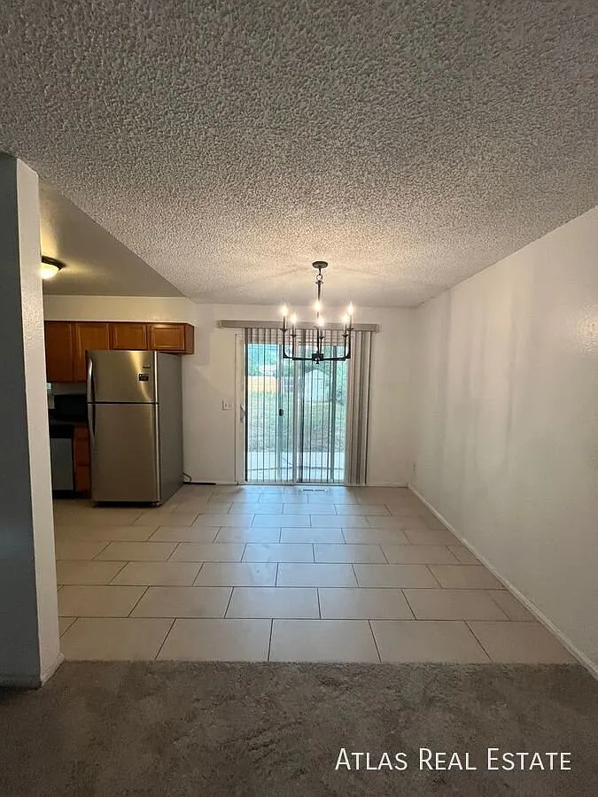 Coming Soon Beautiful 3 Bedroom Home In Se Denver — Photo 4