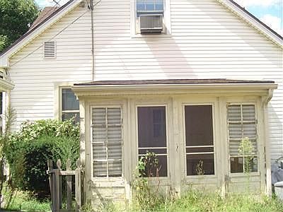 2nd image of 2438 Catalpa Dr