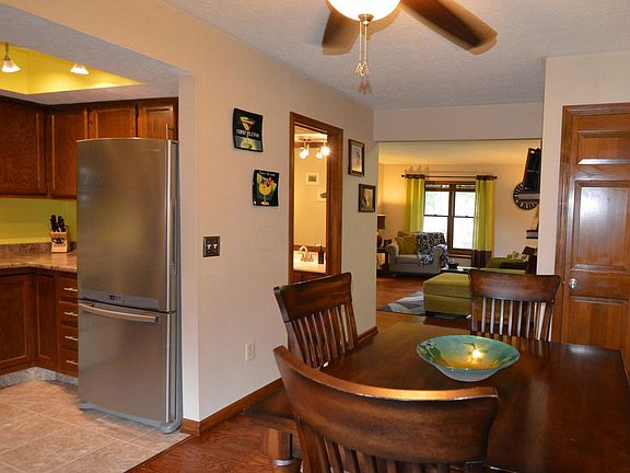 3rd image of 5300 Bethel Woods Dr N