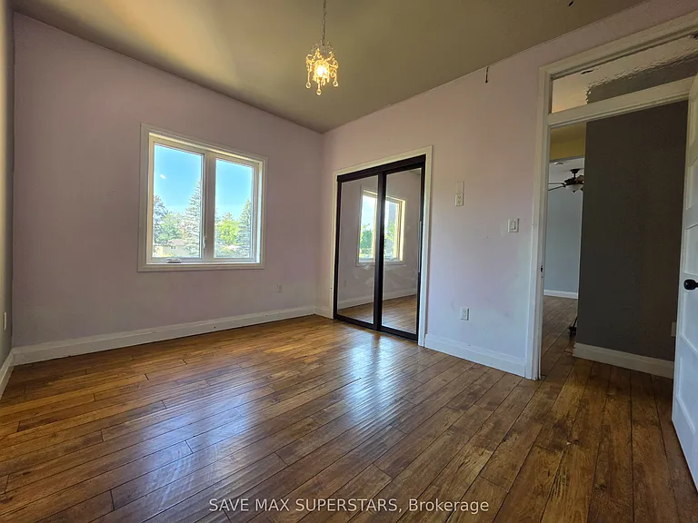 222 Phillips St #UPPER — Photo 16