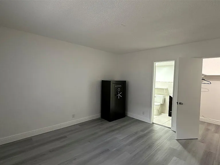 651 Pine Dr — Photo 17