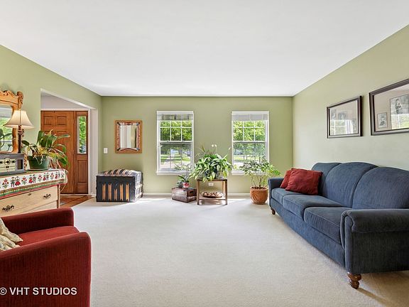 4th image of 1124 Hidden Glen Cir