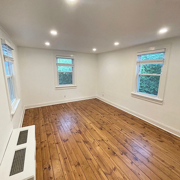 1st image of 153 Southside Ave Floor 2