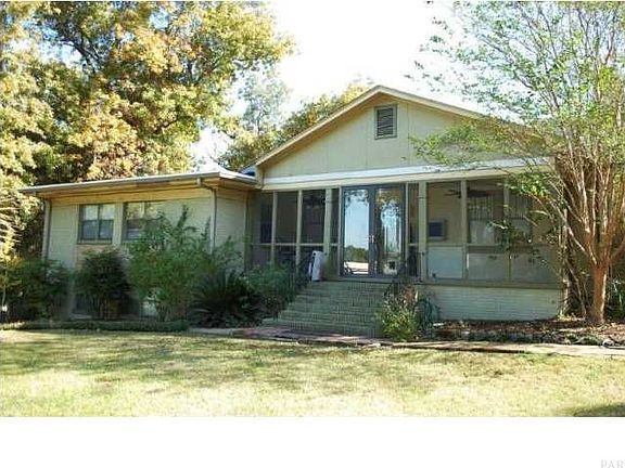 3rd image of 819 Bayou Blvd