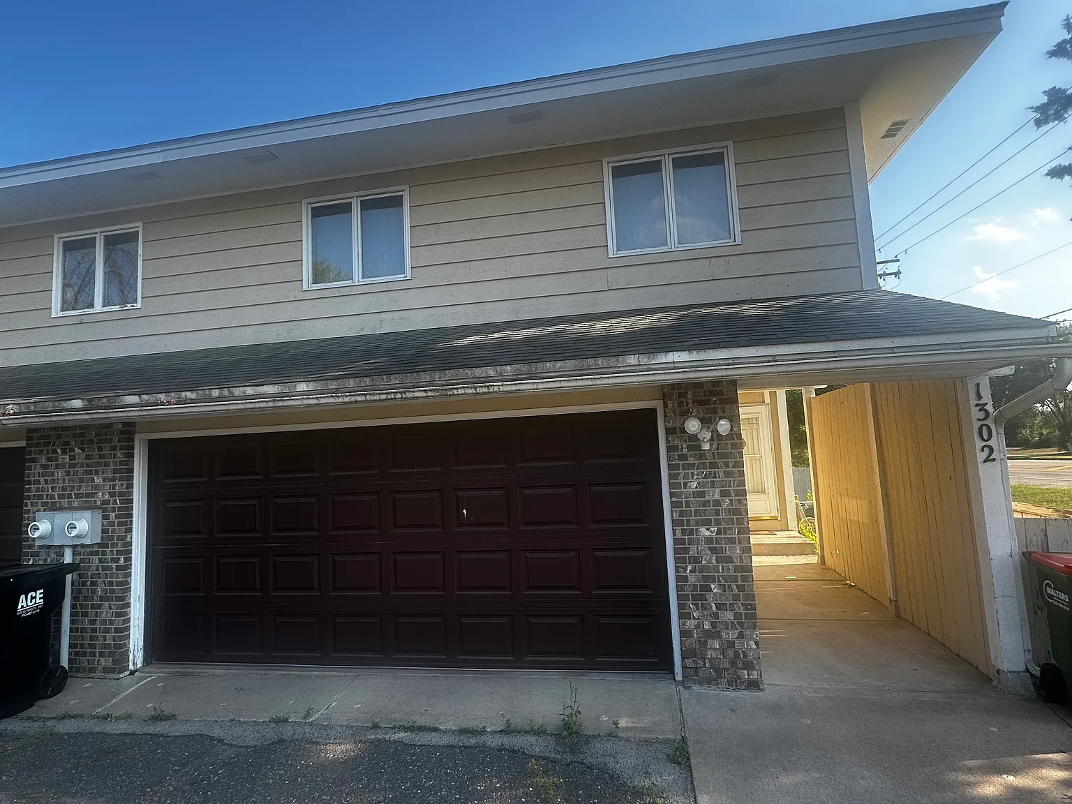 1 bed, 1000 sqft, $1,050 — Photo 1