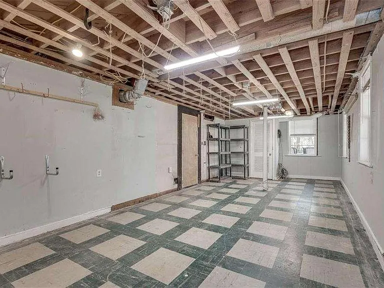 2774 Overlook Dr NE — Photo 27