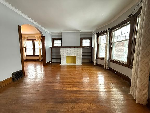 3rd image of 17320 Archdale Ave